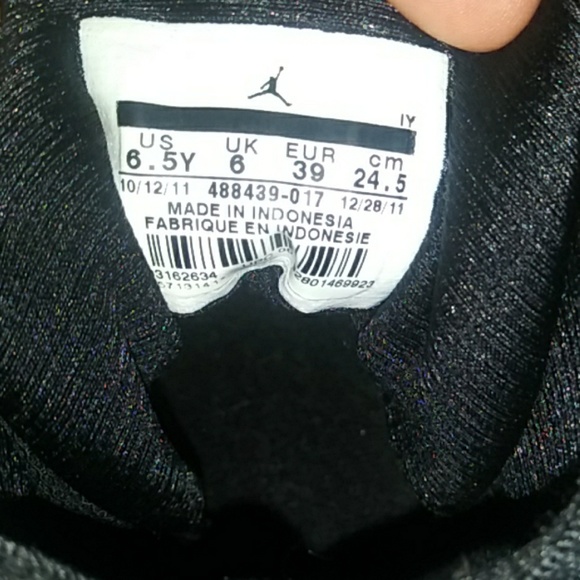 Jordans - Picture 4 of 5